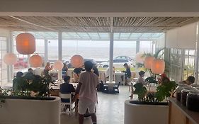 Vitaminas - Casa De Playa Y Cafe